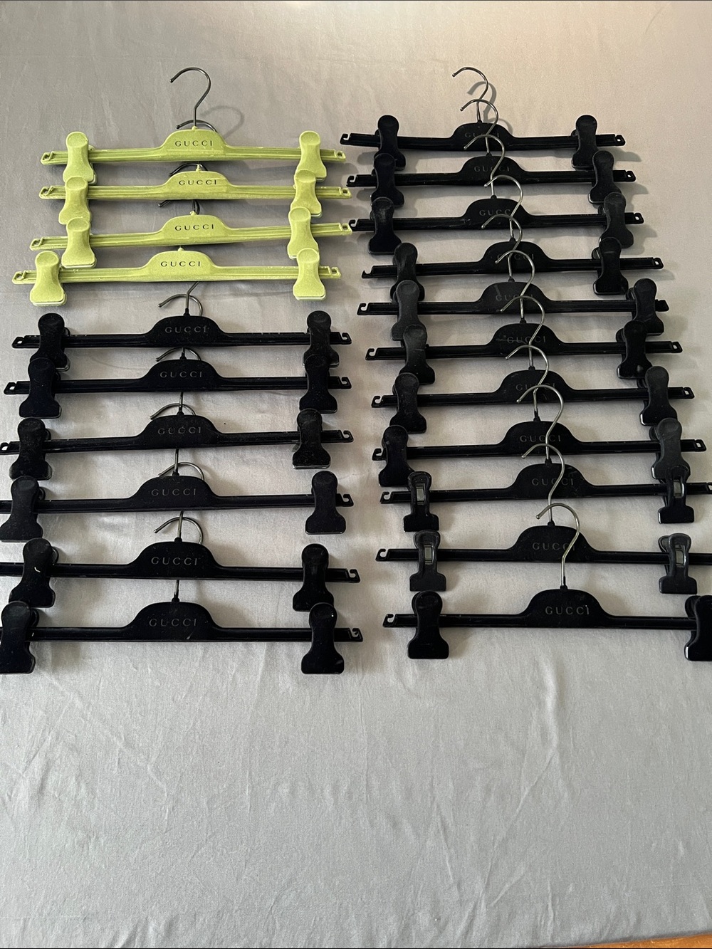 21 Gucci Hangers